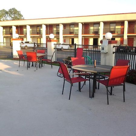 New Valdosta Inn And Suites Esterno foto