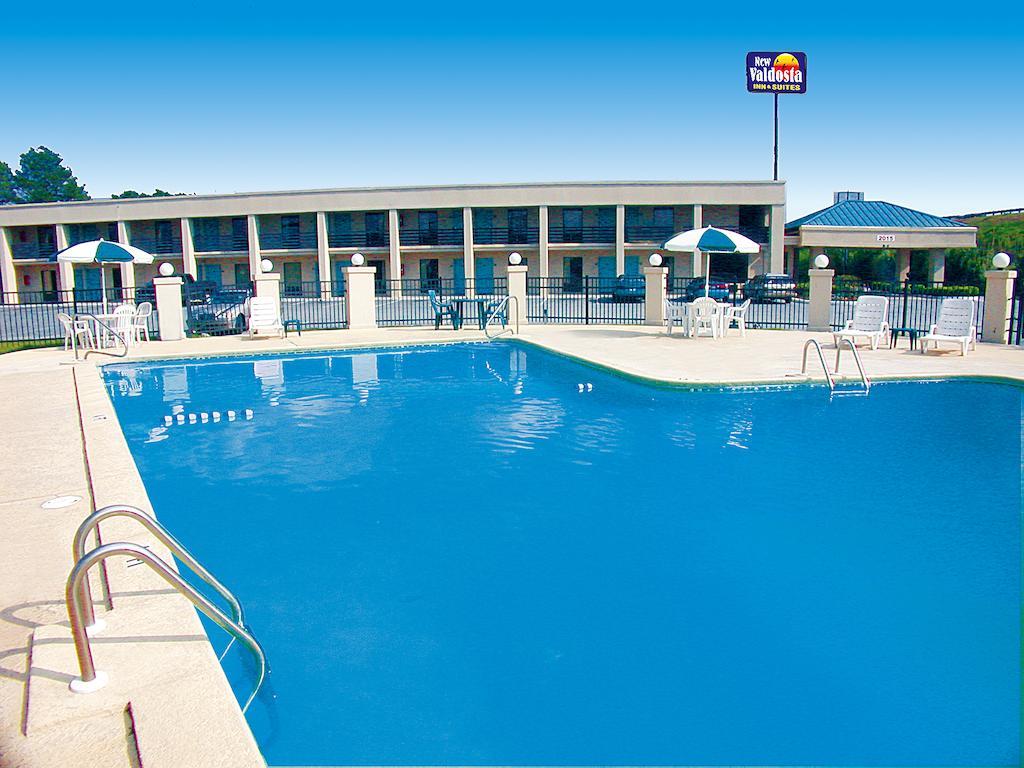 New Valdosta Inn And Suites Esterno foto